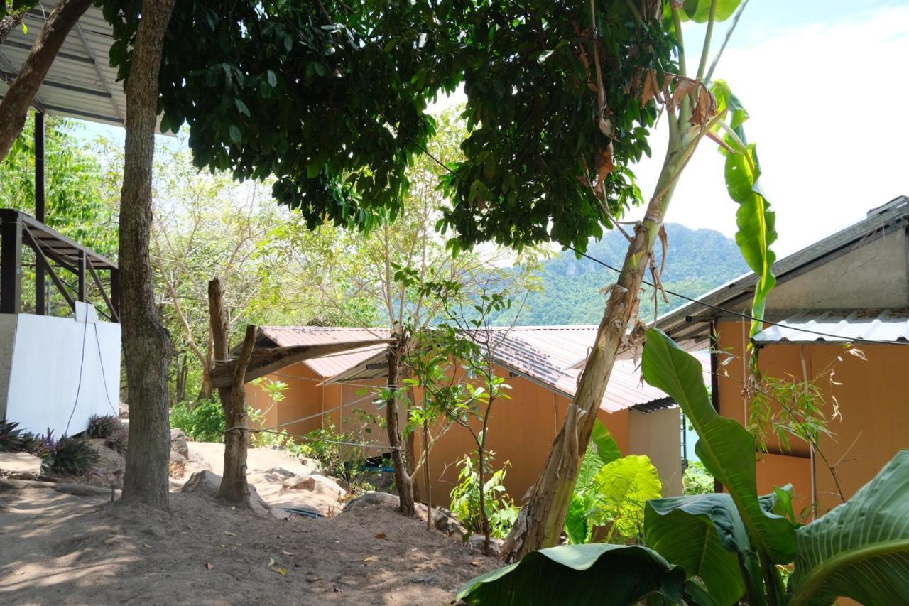 Phi Phi Seaside Bungalow Bagian luar foto