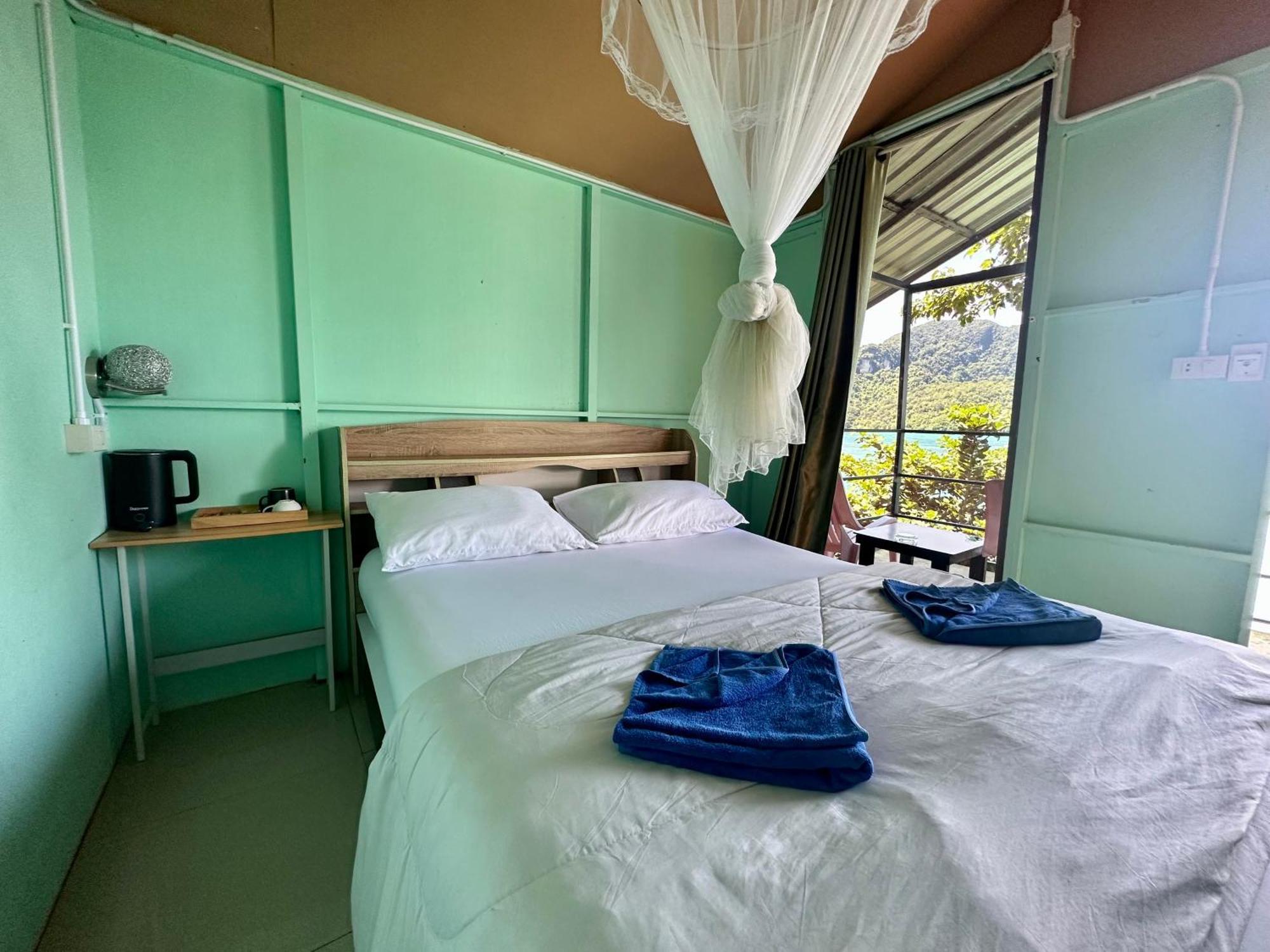 Phi Phi Seaside Bungalow Bagian luar foto