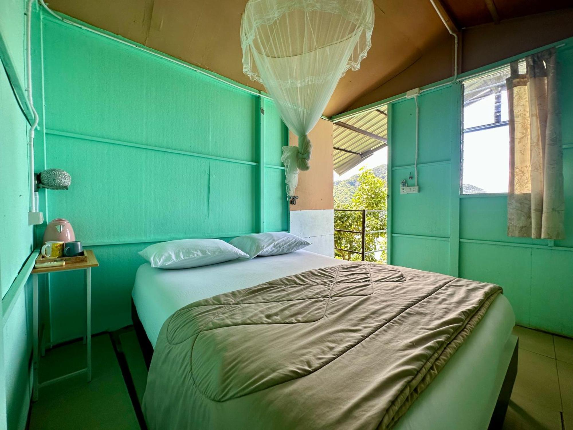 Phi Phi Seaside Bungalow Bagian luar foto