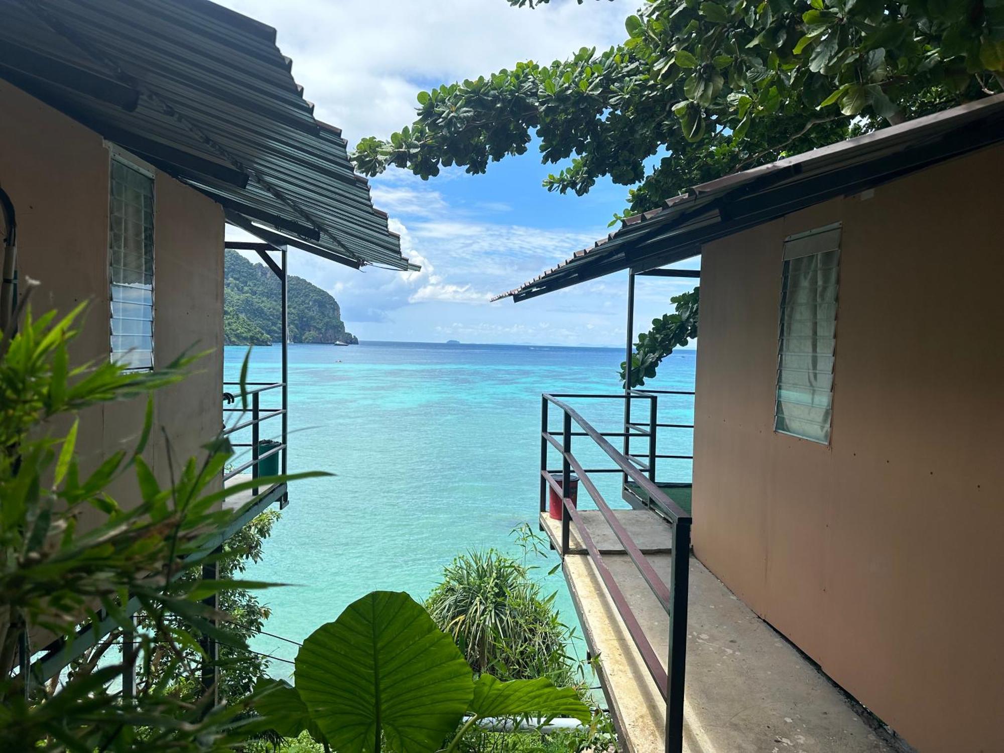 Phi Phi Seaside Bungalow Bagian luar foto